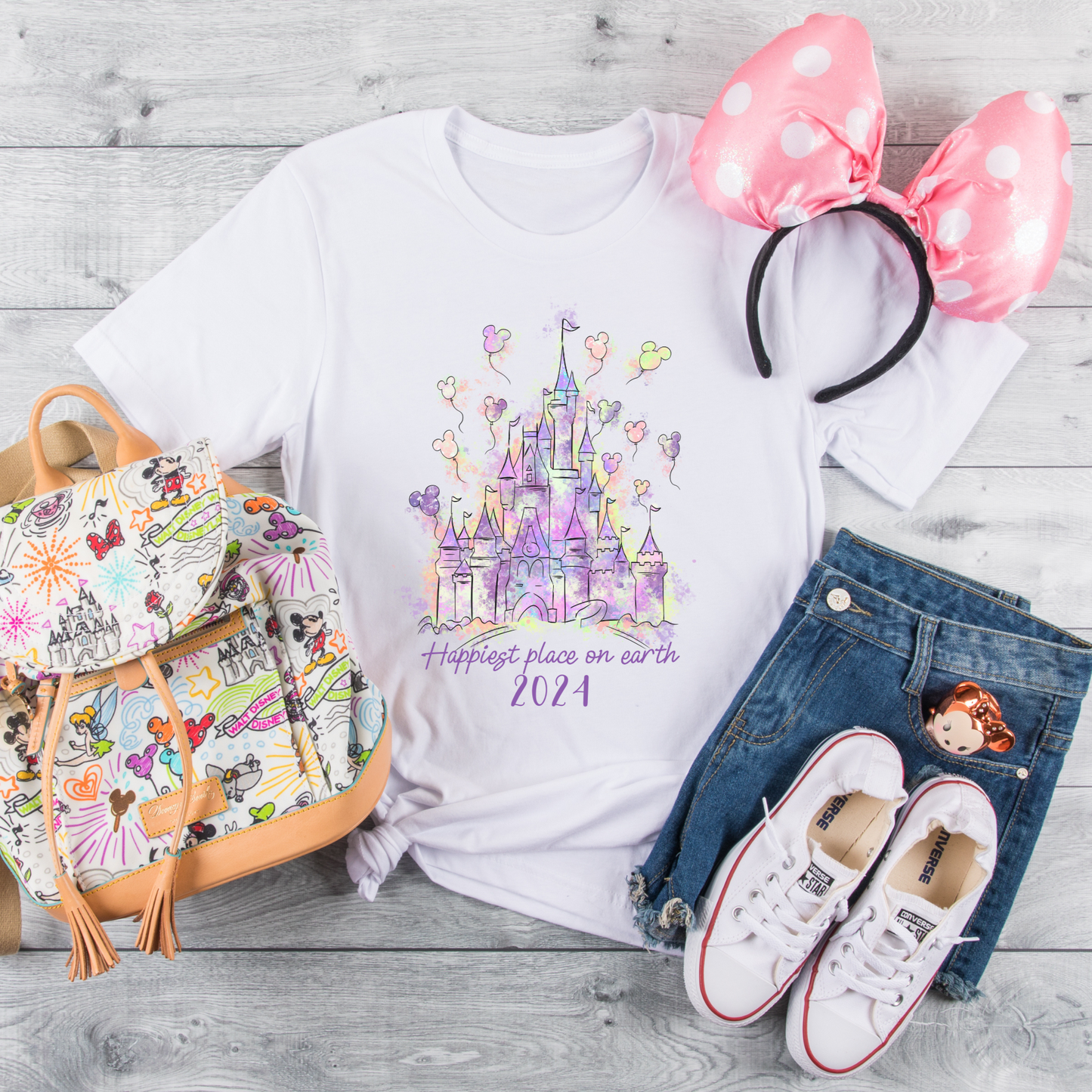 Camiseta con diseño de castillo encantado de acuarela con temática de Disney