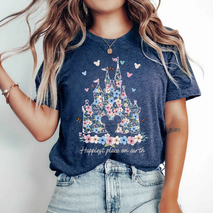 Camiseta con diseño de castillo de flores encantado con temática de Disney